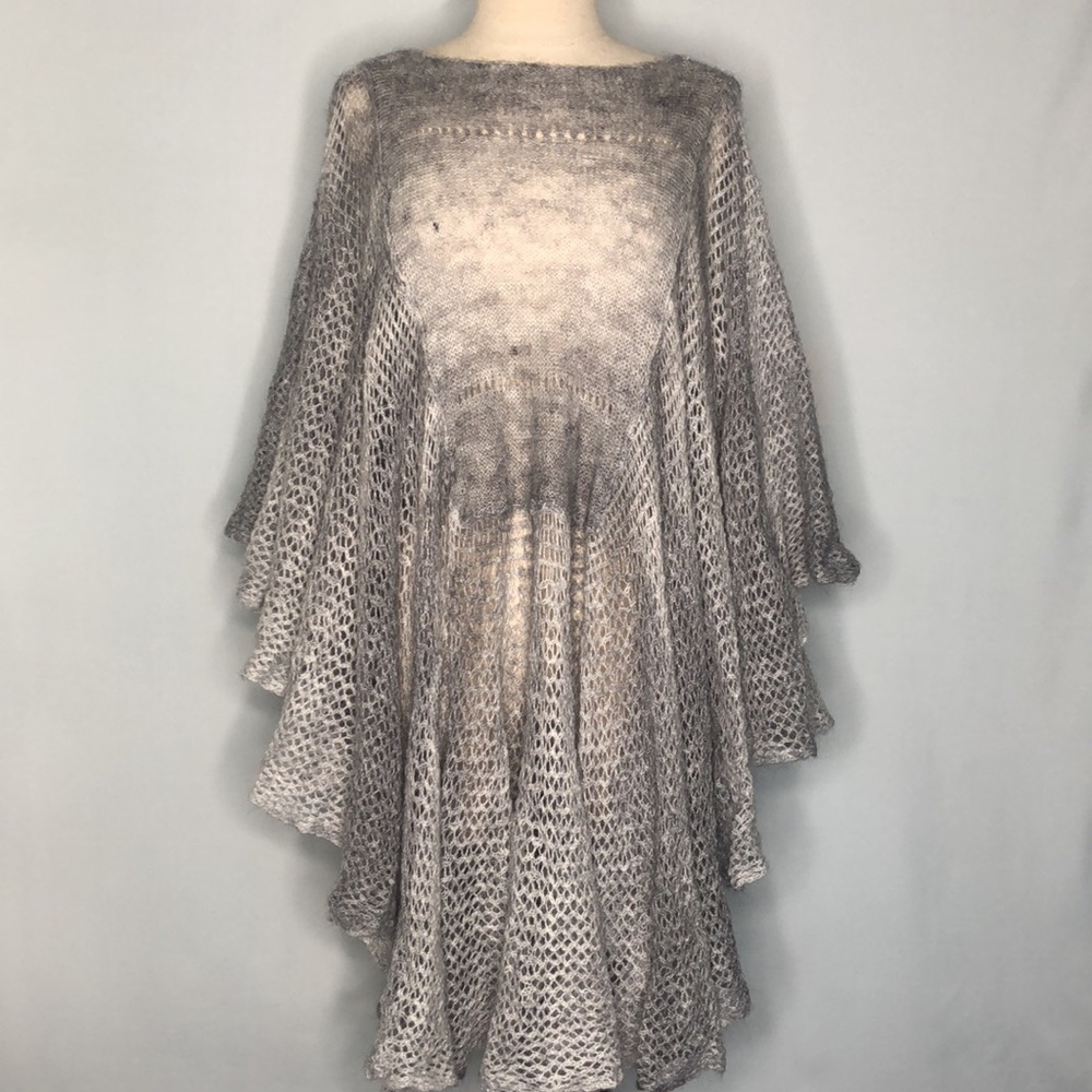 Free People Watson Ombre Gray Sweater Cape Poncho  Size Extra Small - Picture 4 of 8
